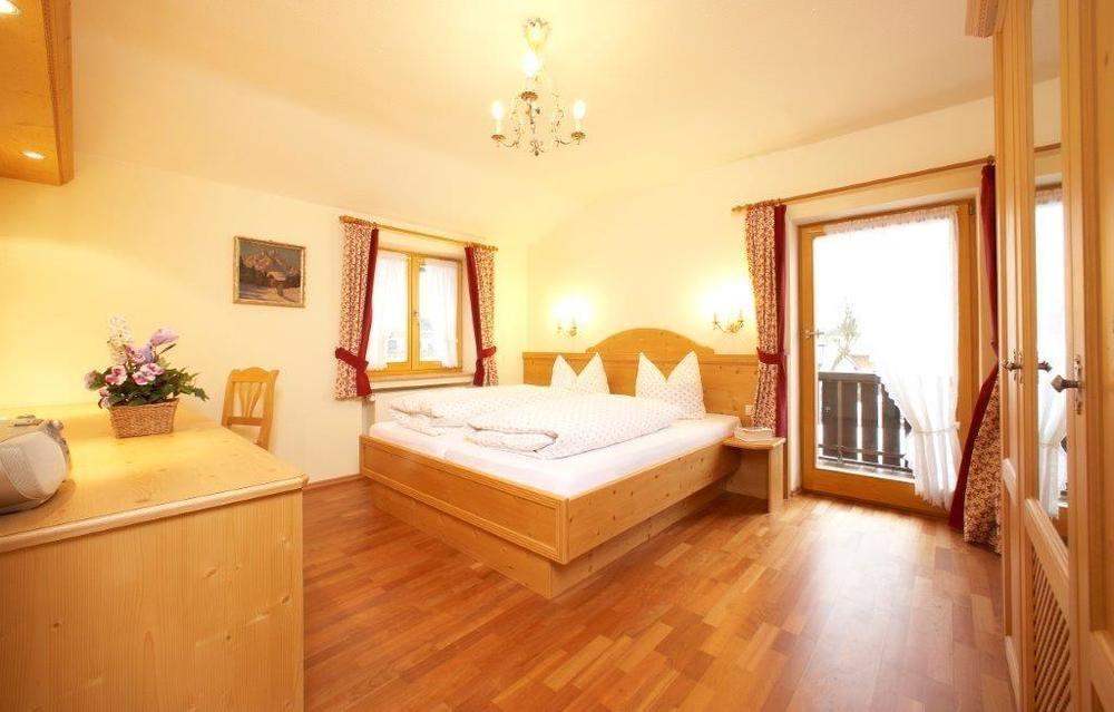 Apartments- Und Ferienhaus Anton Гарміш-Партенкірхен Екстер'єр фото