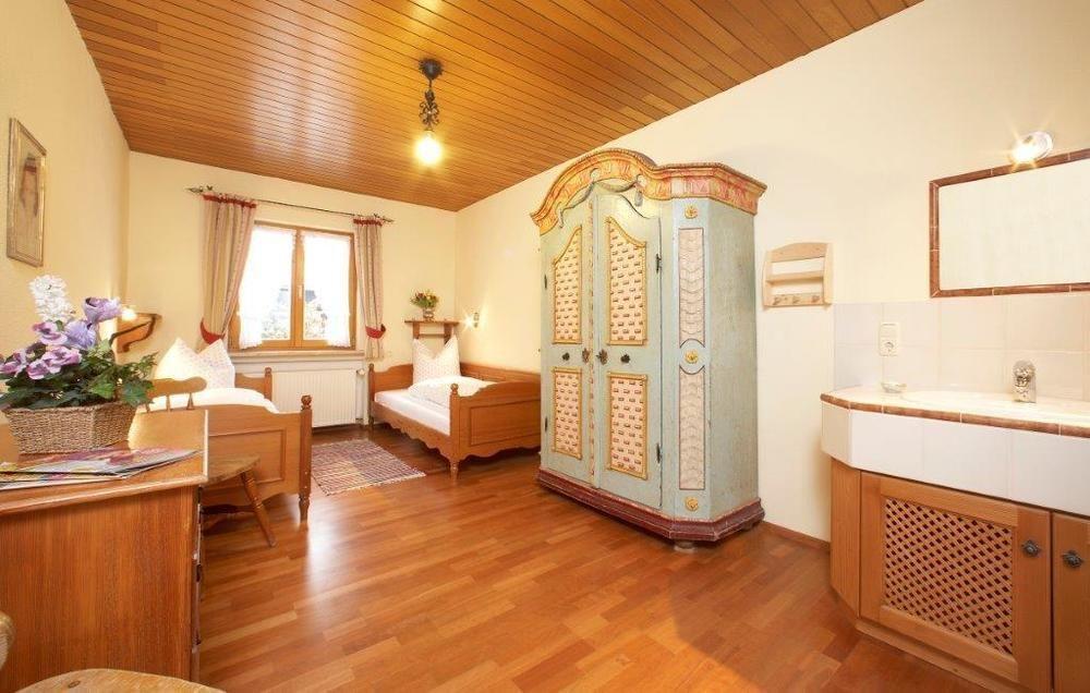 Apartments- Und Ferienhaus Anton Гарміш-Партенкірхен Екстер'єр фото