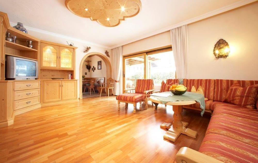 Apartments- Und Ferienhaus Anton Гарміш-Партенкірхен Екстер'єр фото
