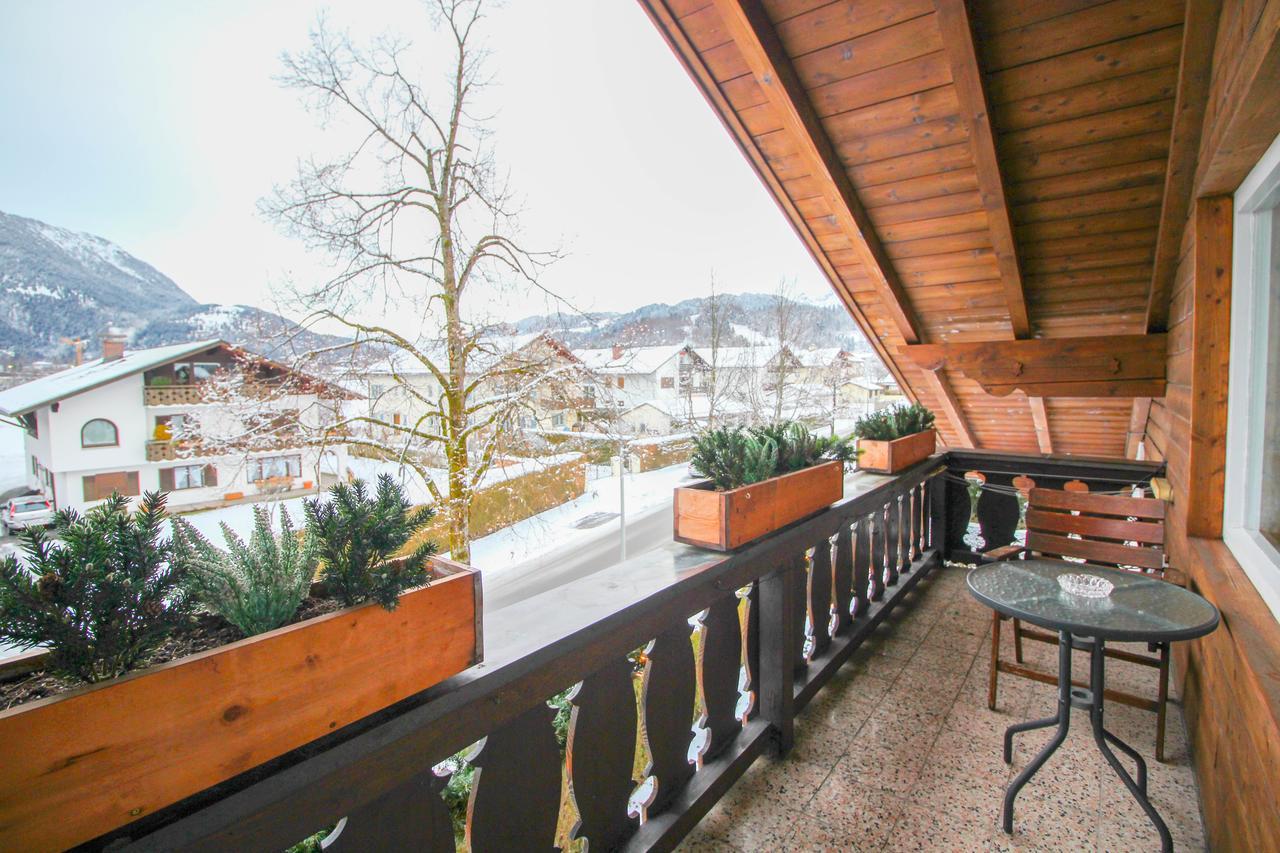 Apartments- Und Ferienhaus Anton Гарміш-Партенкірхен Екстер'єр фото