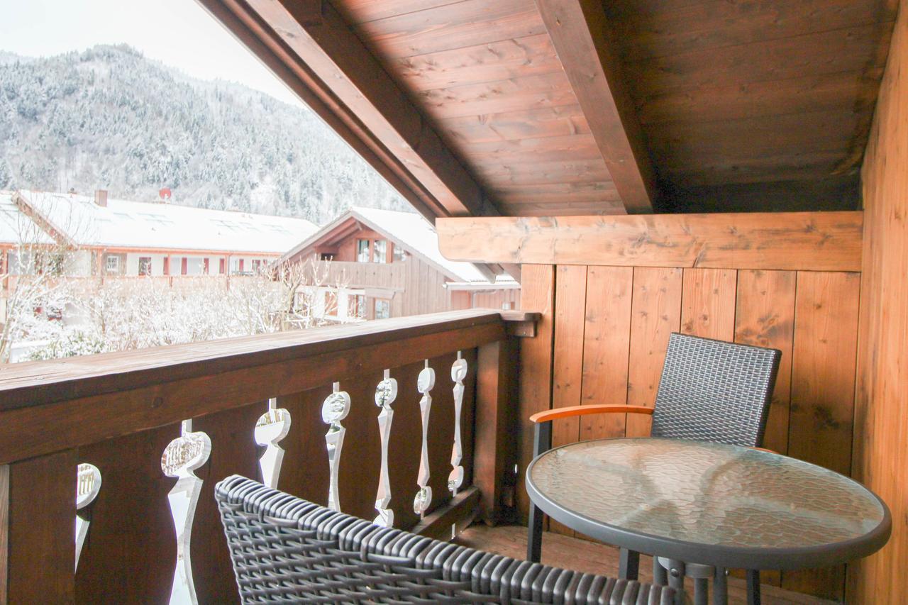 Apartments- Und Ferienhaus Anton Гарміш-Партенкірхен Екстер'єр фото