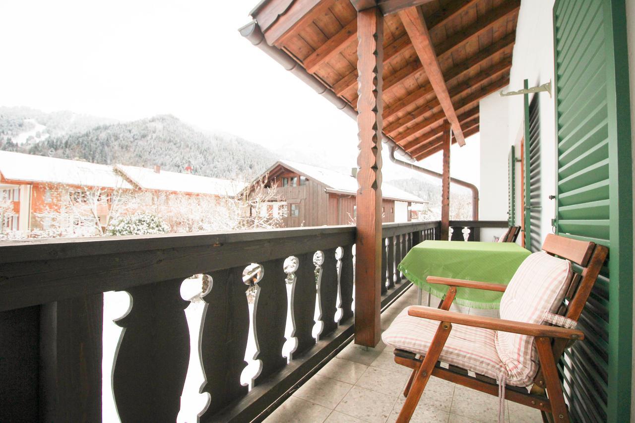 Apartments- Und Ferienhaus Anton Гарміш-Партенкірхен Екстер'єр фото