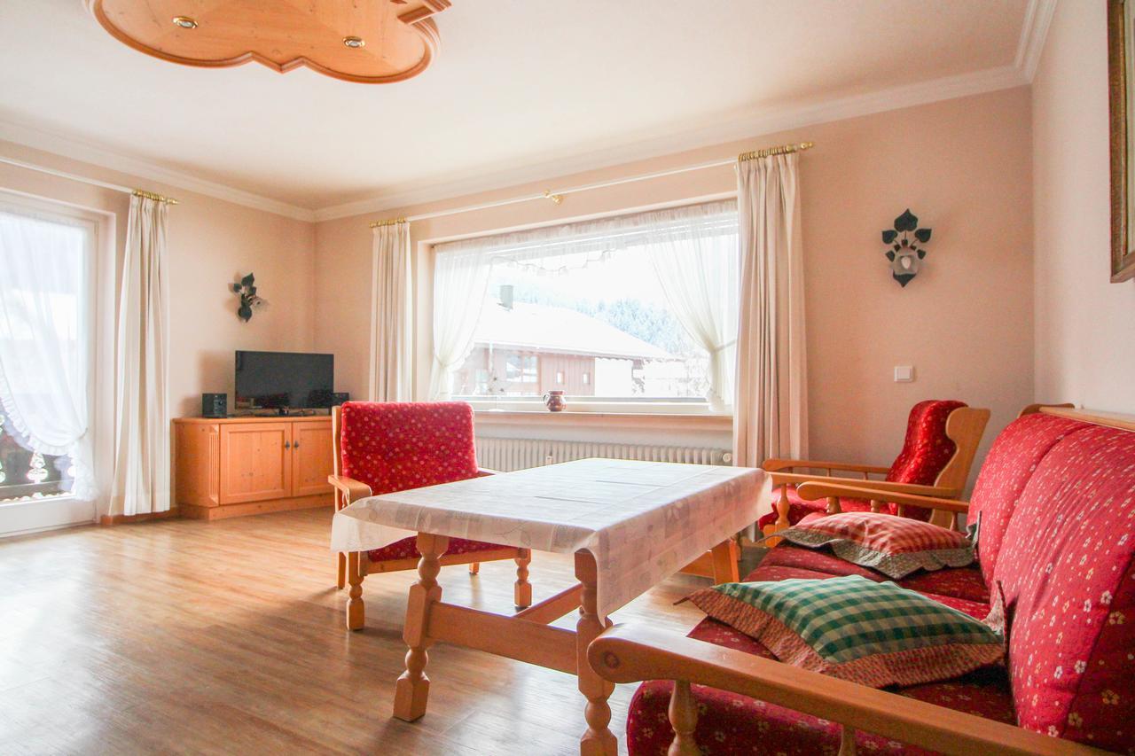 Apartments- Und Ferienhaus Anton Гарміш-Партенкірхен Екстер'єр фото